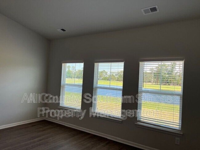 Building Photo - 5692 Whitebark Dr