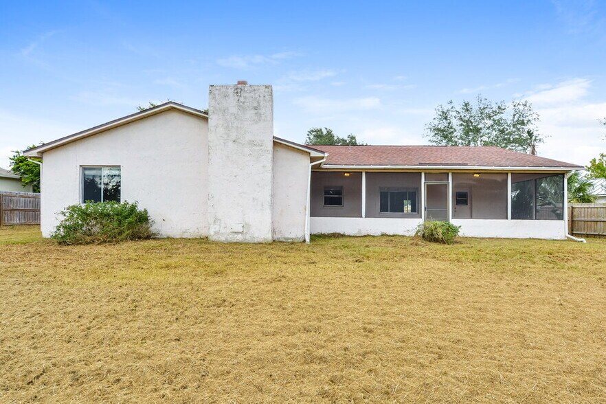 Building Photo - 1891 Aster Dr