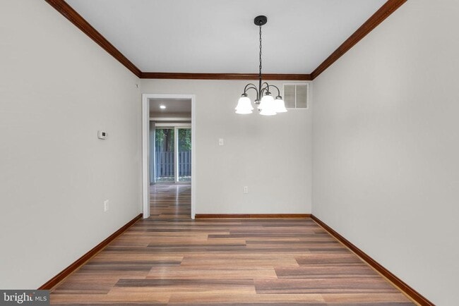 Building Photo - 3351 Buehler Ct