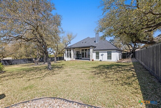 Building Photo - 1745 Alta Vista Loop