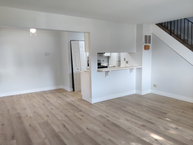 Building Photo - 2526 Berkshire Ct