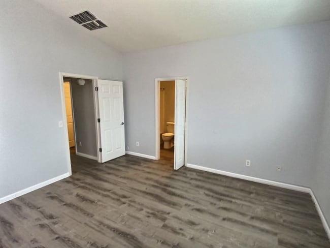 Building Photo - 41925 W Sunland Dr