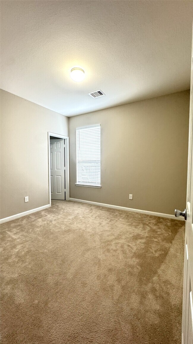 Building Photo - 24023 Buffalo Cove Ln