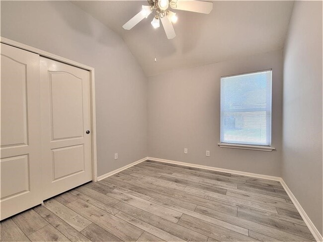 Building Photo - 13910 White Oak Glen Ct