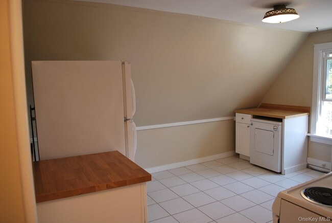 Building Photo - 35 Oakland Ave