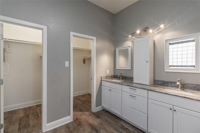 Building Photo - 20851 Cottage Cove Ln