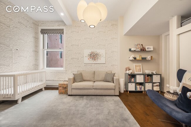 Building Photo - Extra Large Loft Condo in SoHo.