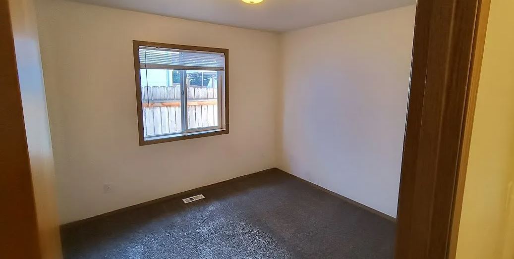 Building Photo - 16916 NE 33rd St