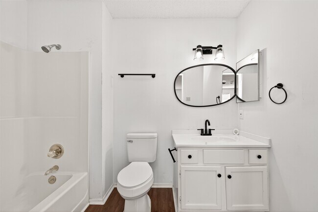 Building Photo - 6203 Downwood Forest Dr