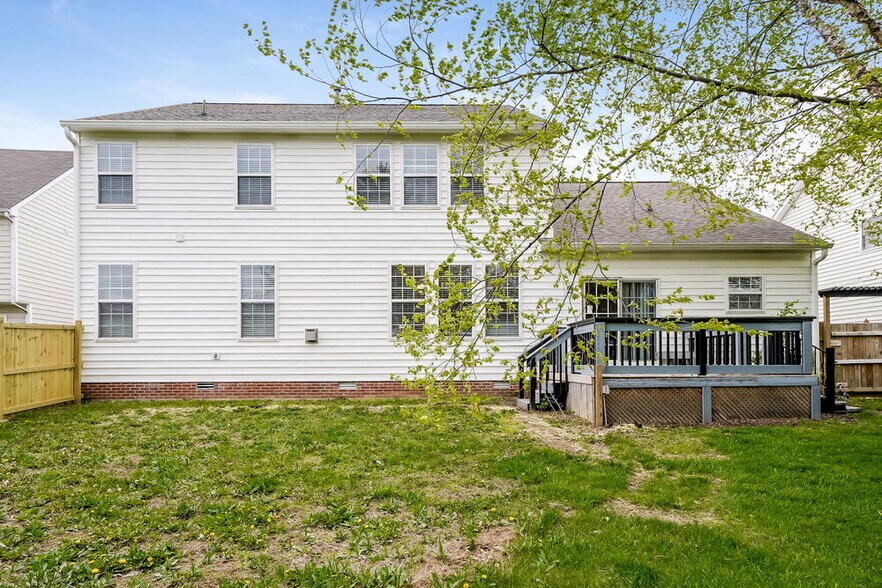 Building Photo - 6571 Daisy Hill Ct