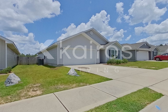 Building Photo - 4675 Malay Cir