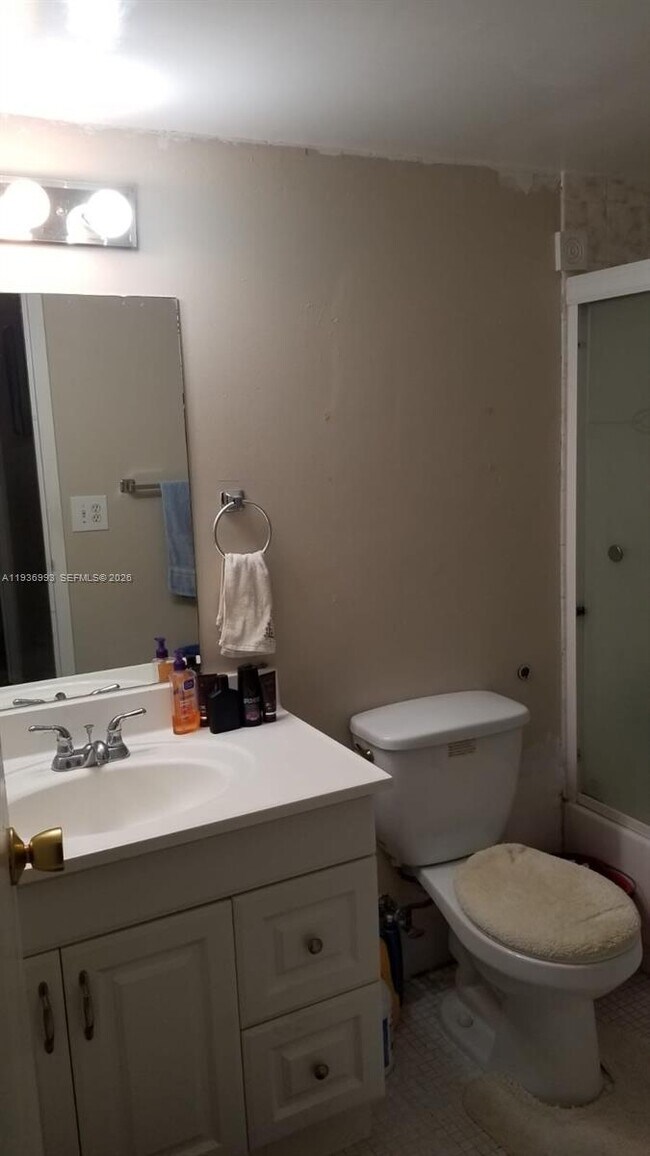 Building Photo - 16851 NE 23rd Ave