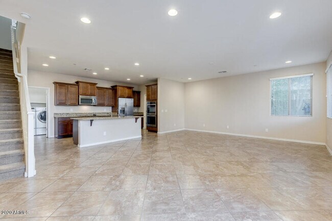 Building Photo - 4770 E Tierra Buena Ln