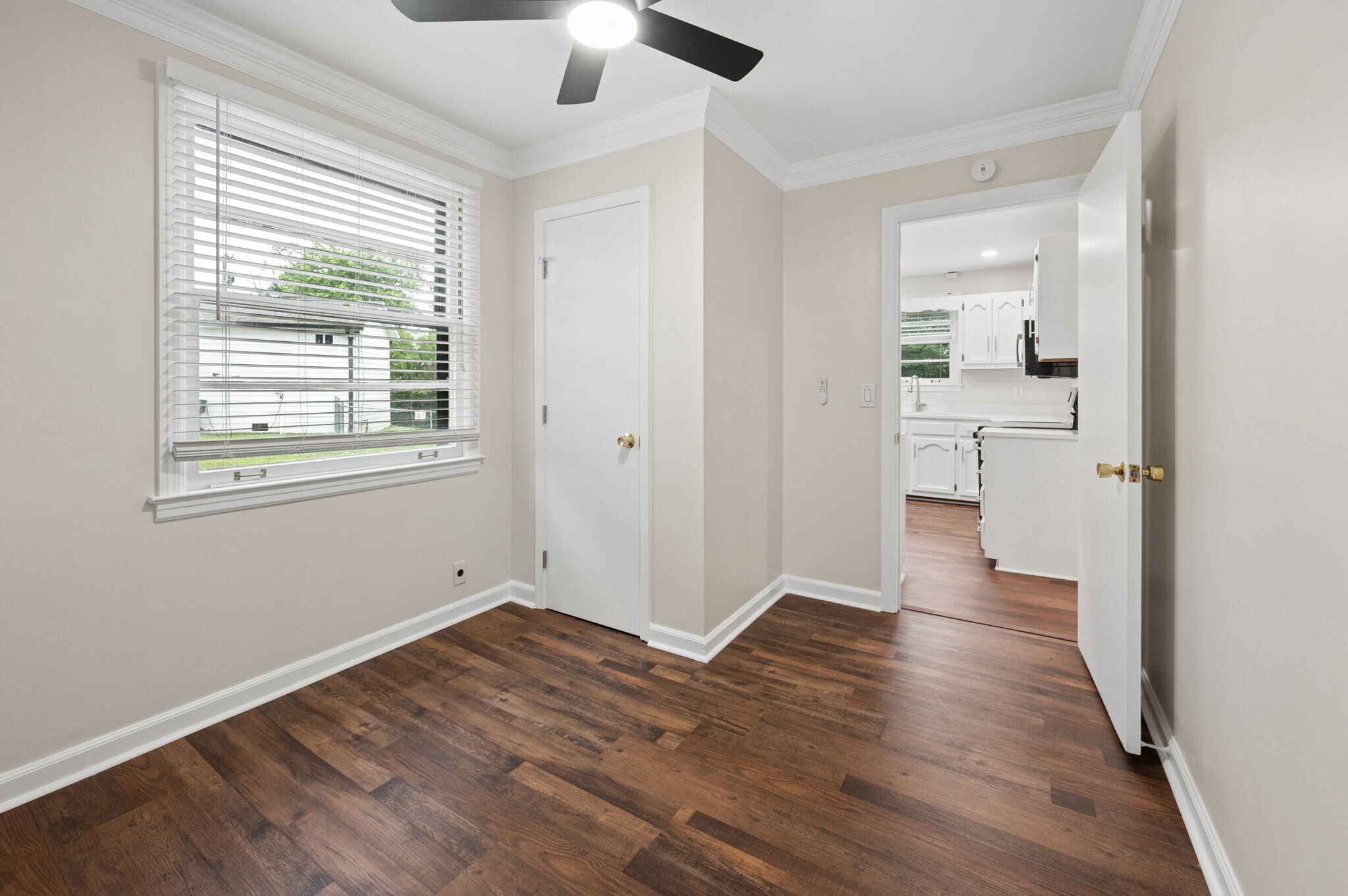 Building Photo - 3522 Hewlett Dr