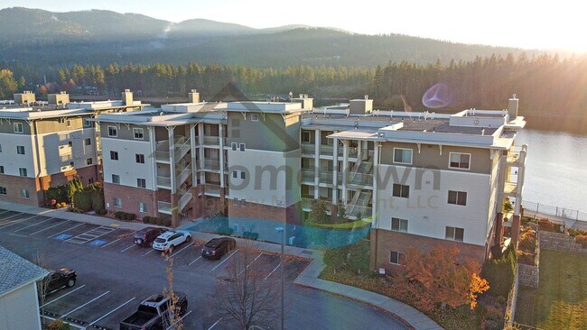 Building Photo - 355 W Waterside Dr
