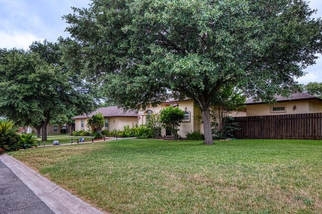 Building Photo - 100 Timber Rock Dr