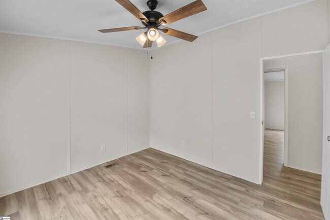 Building Photo - 296 Fish Camp Rd