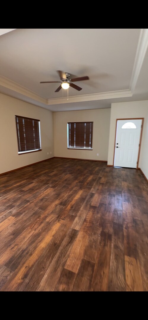 Building Photo - 706 N 29th Ave