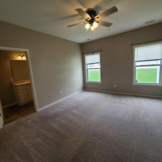 Building Photo - 3537 Westport Dr