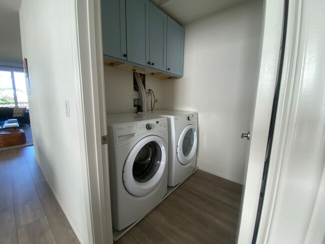 Building Photo - Downtown Upland 3 Bedroom Condo