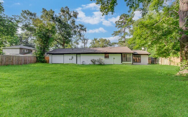 Building Photo - 816 Glen Hollow Dr