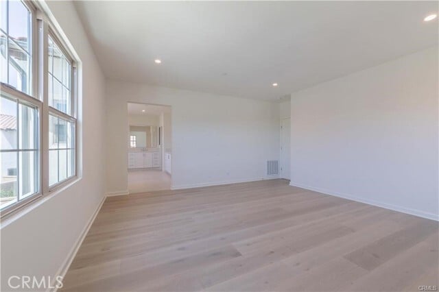 Building Photo - 113 Escala