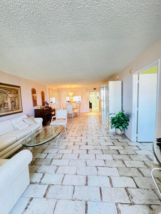 Building Photo - 4735 Lucerne Lakes Blvd W