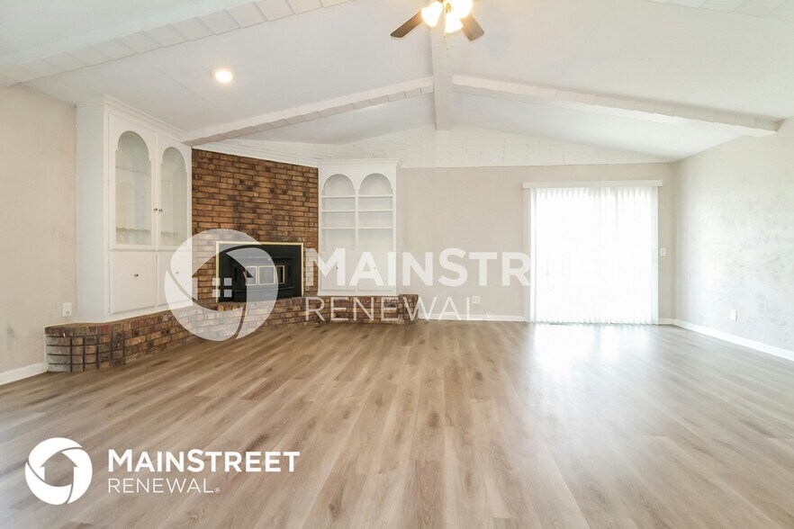 Building Photo - 1208 Tim Holt Dr