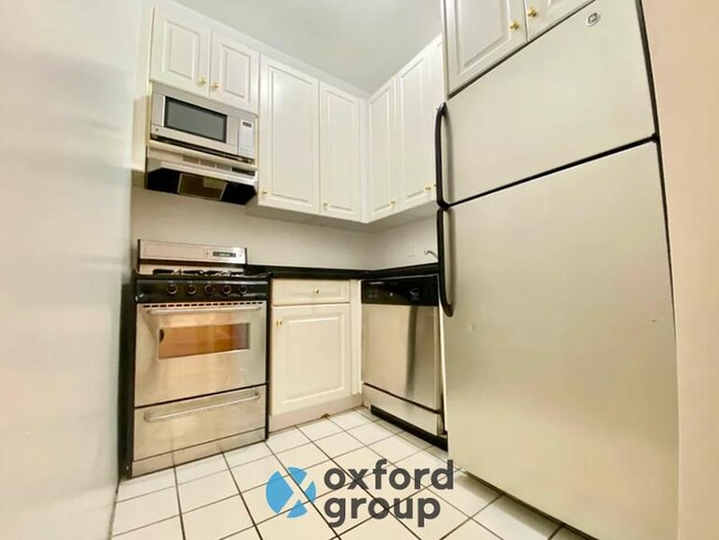 Building Photo - 0 bedroom in Flatiron District NY 10010