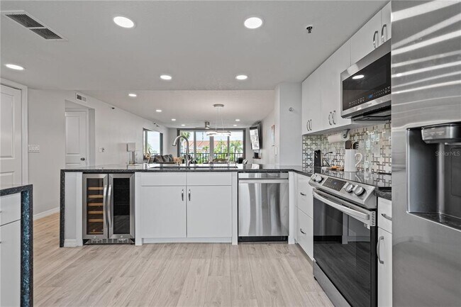 Building Photo - 19111 Vista Bay Dr