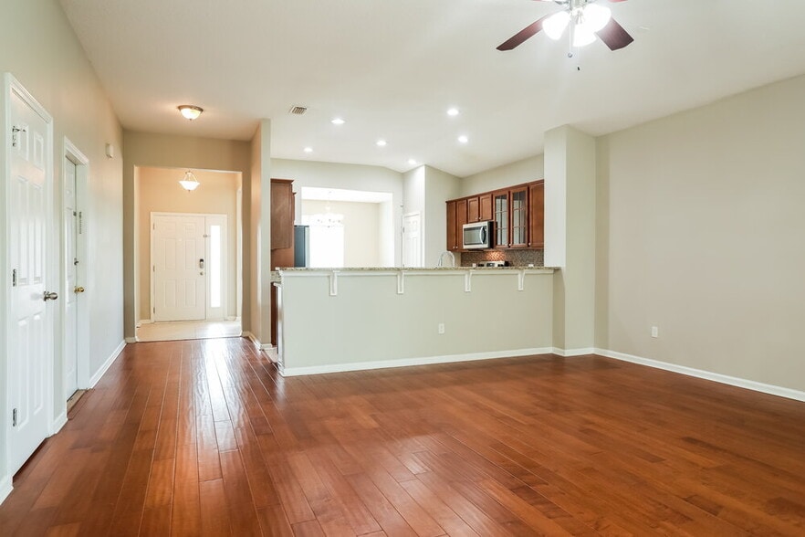 Building Photo - 9565 Bembridge Mill Dr
