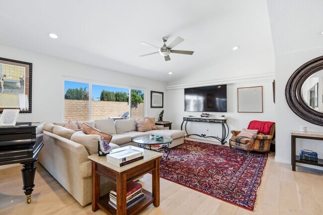 Building Photo - 4 Bed | 2 Bath | Pool & Spa | RV Access | Newbury Park