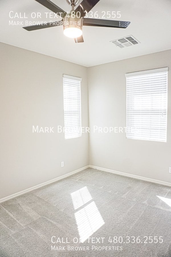 Building Photo - 2268 S Henry Ln