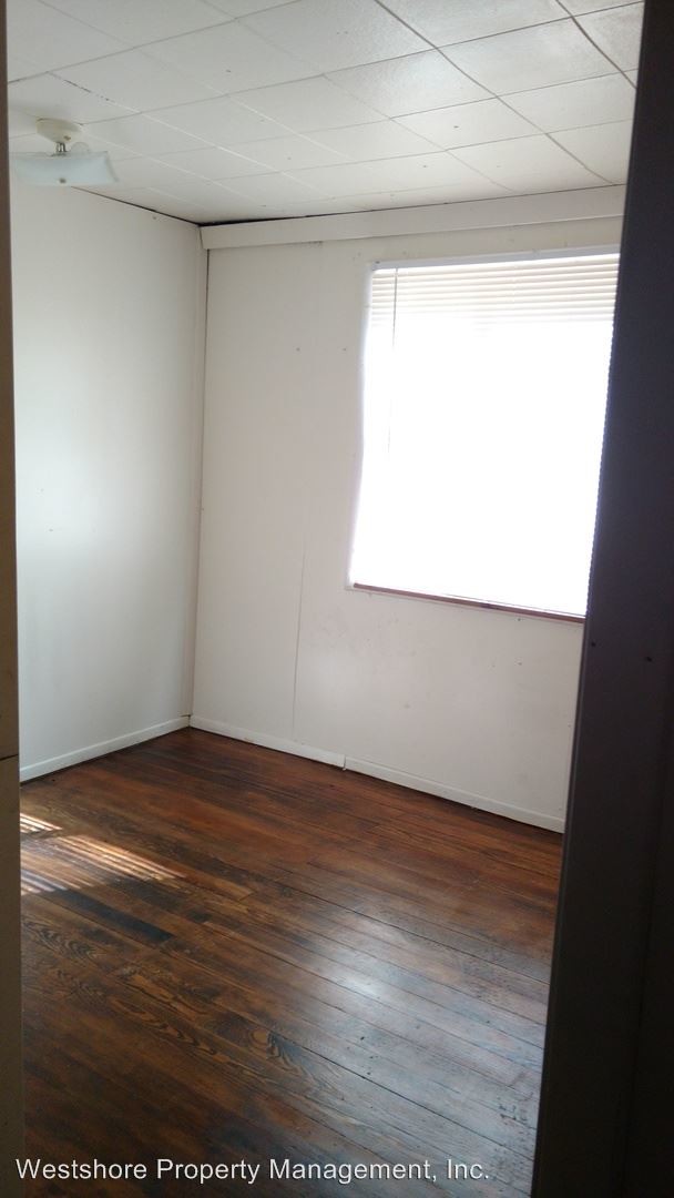 Building Photo - 3 br, 1 bath House - 511 W. Forest Park Rd.