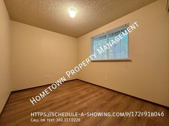 Building Photo - 4928 Mt Tahoma Dr SE
