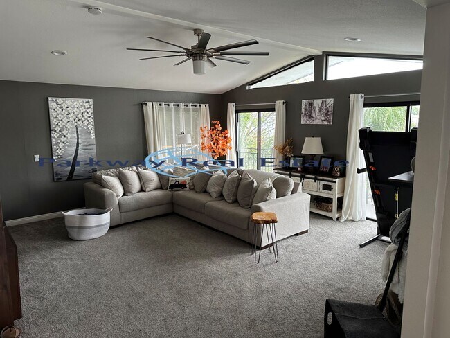 Building Photo - 347 S Westwind Dr