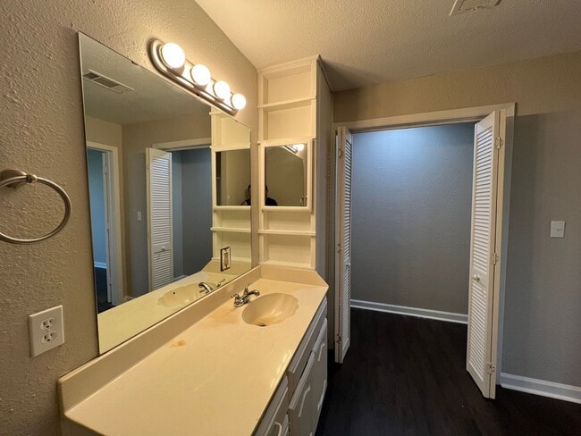 Building Photo - Homes for Rent in Rhome TX