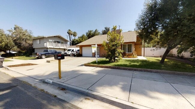Primary Photo - 4/2 Two-Story Canyon Crest Charmer for Lease!