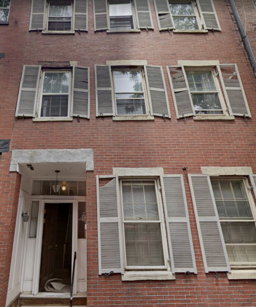 Building Photo - 15 Melrose St