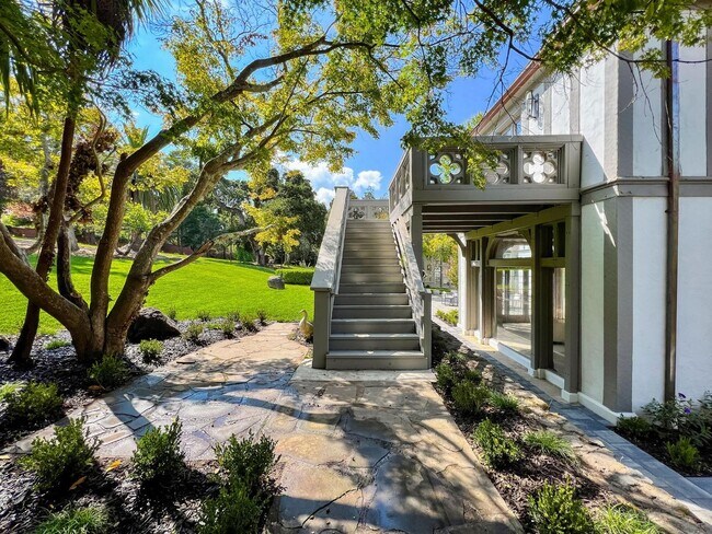 Building Photo - 85 Fagan Dr