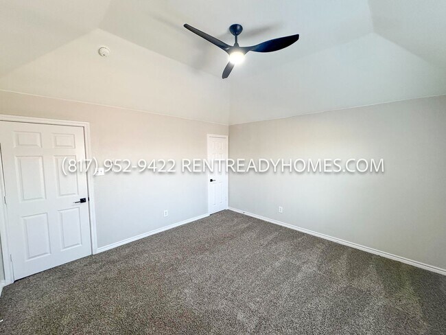 Building Photo - 2221 Overton Dr