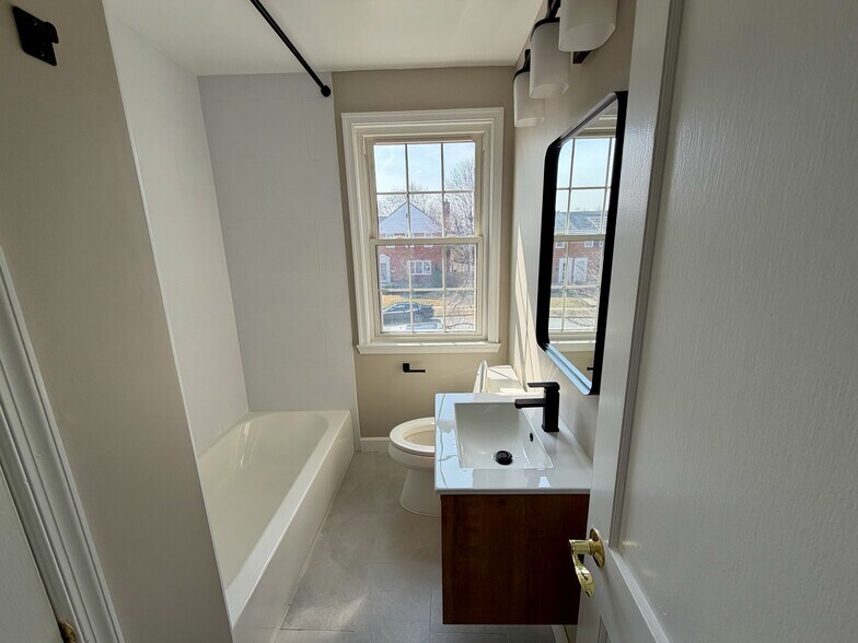 Building Photo - 1602 Glen Keith Blvd