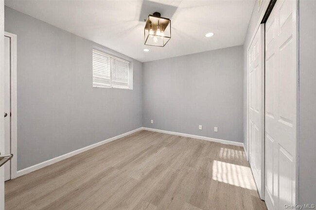 Building Photo - 42 Clarewood Dr