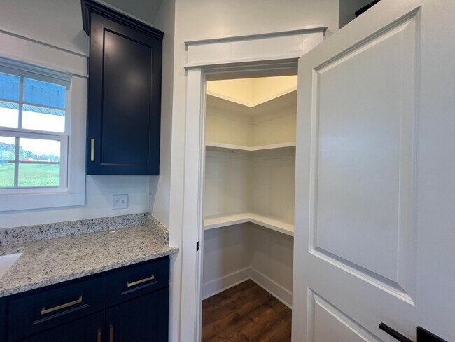 Building Photo - 308 Wolverine Way