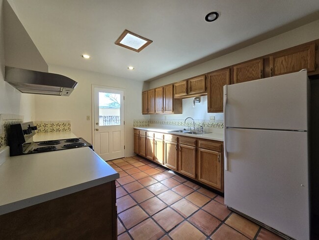 Building Photo - 522B Juniper