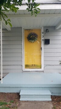 Building Photo - 939 Clay St