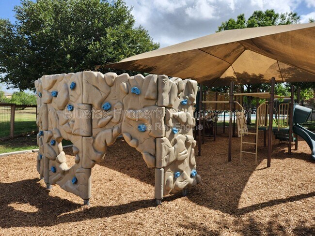 Building Photo - 3306 Putnam Fields