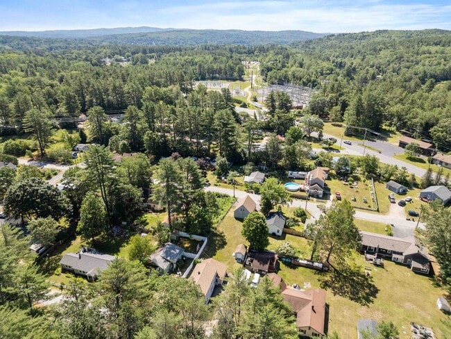 Building Photo - 36 Lark St