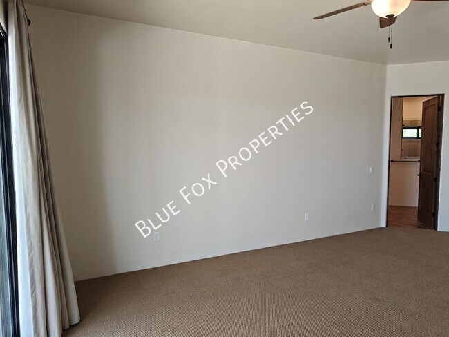 Building Photo - 13037 N Red Quail Pl