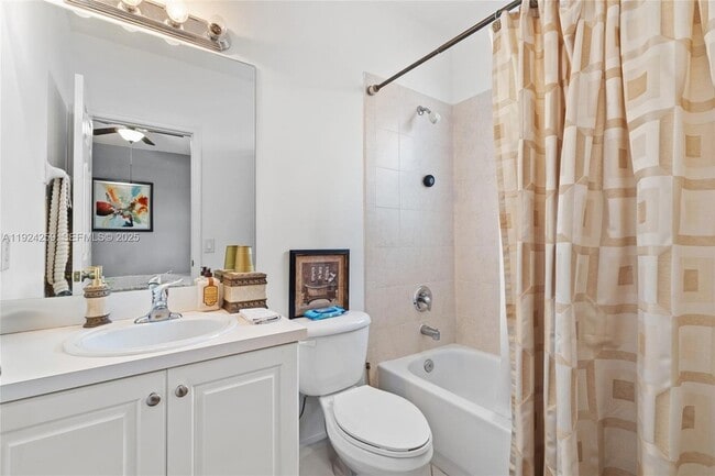 Building Photo - 230 SE 29th Ave